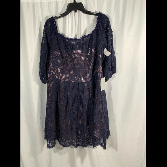 NEW $135 Chelsea28 Floral Lace‎ Off the Shoulder Dress in Navy [SZ 16 ] - Picture 3 of 8